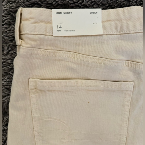 AMERICAN EAGLE Women’s Denim Mom Shorts - Picture 4 of 16